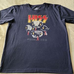 The Duck Company Kiss Tshirt With Graphic Size XL